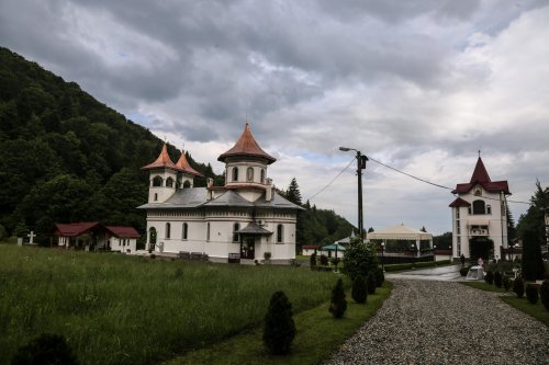 Mănăstirea Berivoi, binecuvântare pentru Țara Făgărașului Poza 126095