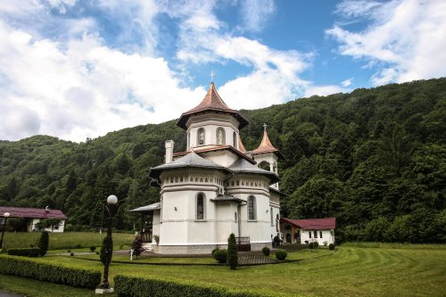 Mănăstirea Berivoi, binecuvântare pentru Țara Făgărașului Poza 126104
