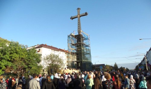 Cinstirea Sfintei Cruci în municipiul Botoşani Poza 126701