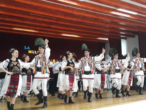 Sărbătoare dedicată fiilor satului, la Sigmir, Bistriţa Poza 126681