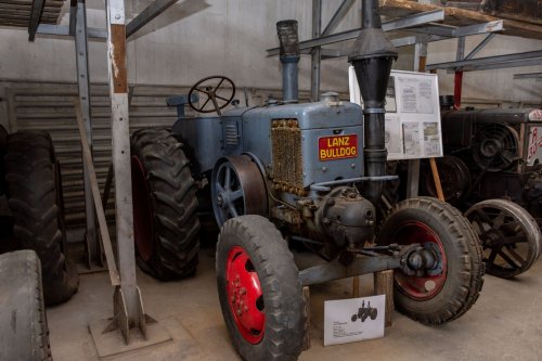 O istorie spusă prin unelte și mașini agricole Poza 126876
