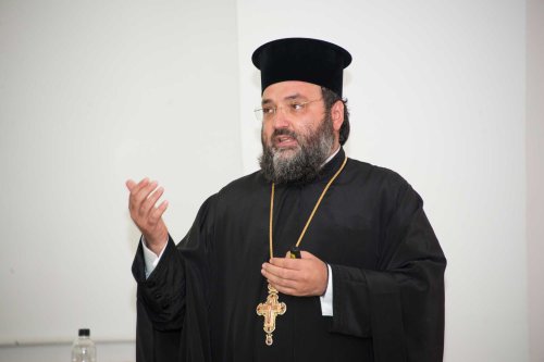 Trei teze de doctorat notate cu „Excelent”, la Facultatea de Teologie Ortodoxă din Iaşi Poza 127407