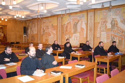 Examen pentru obținerea gradelor profesionale în preoție, la Timișoara Poza 127578