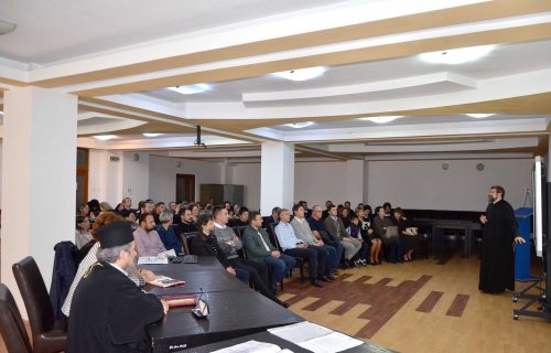 Întâlnirea semestrială a profesorilor de religie din județul Hunedoara Poza 127586