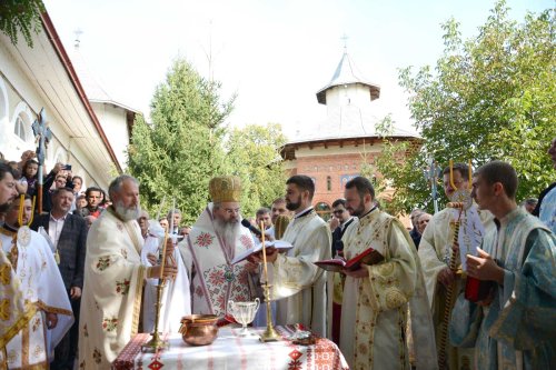 Bucurii duhovniceşti în parohia vasluiană Laza Poza 127715
