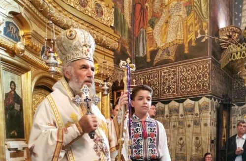 Slujire arhierească la Catedrala Arhiepiscopală din Galați Poza 127845