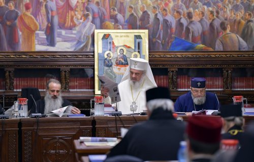 Ierarhii Bisericii Ortodoxe Române s-au reunit ­la Reședința Patriarhală Poza 127874