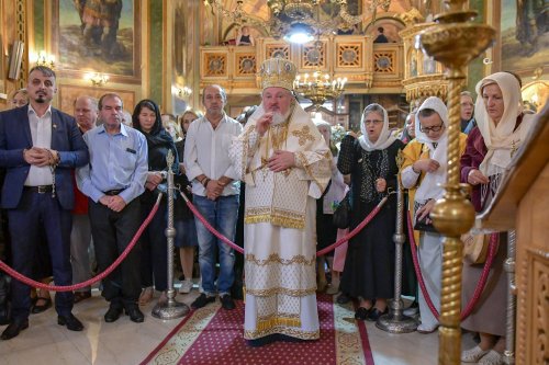 Mucenicii Ciprian şi Iustina, sărbătoriţi la Biserica Zlătari din Capitală Poza 128012