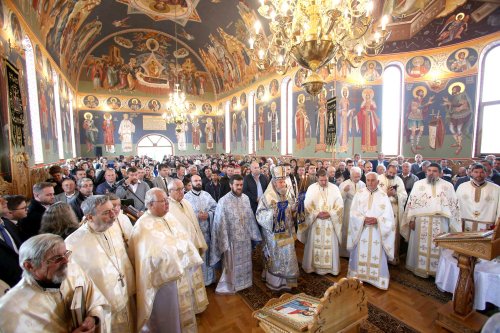 Sfinţire de biserică  în Bradu, Sibiu Poza 128412