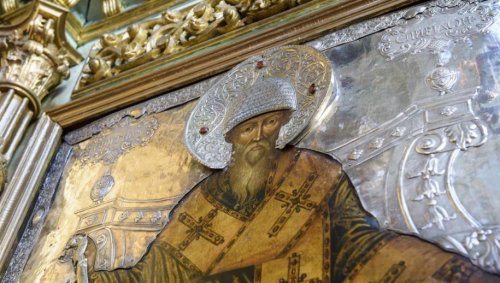 Moaştele Sfântului Spiridon din Corfu (Grecia) vor sta câteva ore în Bucureşti Poza 128602