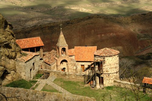 Acord între Georgia şi Azerbaidjan privind o mănăstire de la graniţă Poza 128766