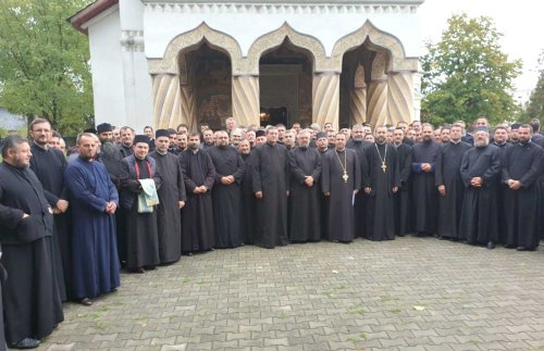 Conferință de toamnă pentru clerici din județul Gorj Poza 128715