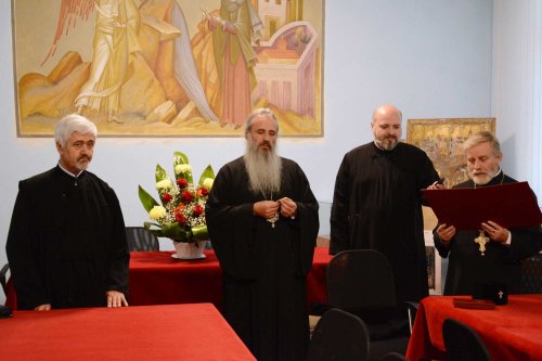 Părintele profesor Petre Semen, sărbătorit la 70 de ani Poza 128744