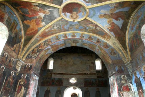 Restaurarea unor fresce din timpul Sfântului Petru Movilă Poza 128762