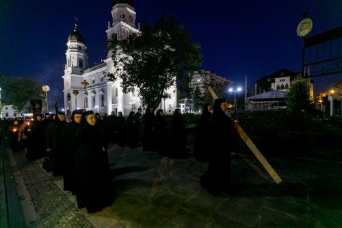 Procesiune cu moaștele Sfintei Parascheva la Iași Poza 128799