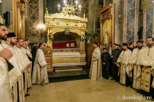 Procesiune cu moaștele Sfintei Parascheva la Iași Poza 128816