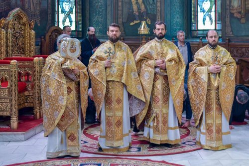Duminica a 21-a după Rusalii, la Catedrala Patriarhală Poza 129104