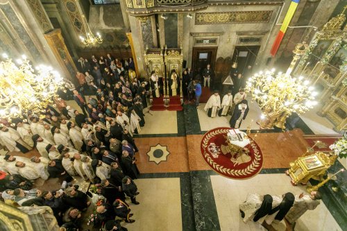 Moaștele Sfântului Ierarh Spiridon au ajuns la Iași Poza 129044
