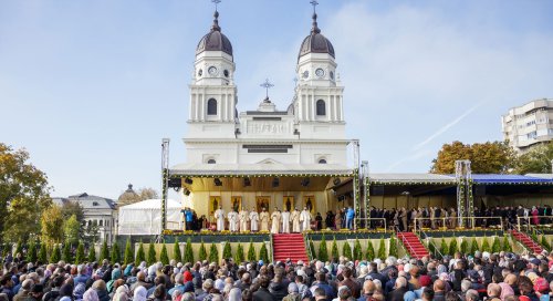Bucurie și mărturisire în cetatea Iașilor, de ziua Sfintei Parascheva Poza 129262