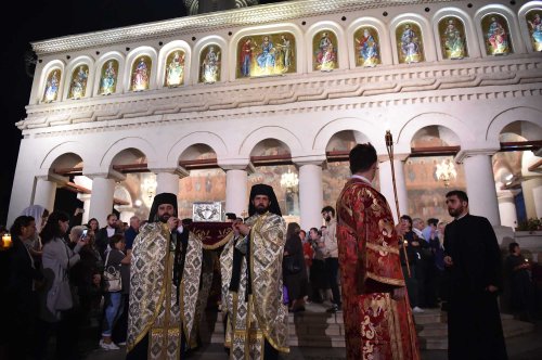 Priveghere în cinstea Sfintei Parascheva la Catedrala Patriarhală Poza 129154