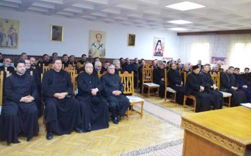 Conferinţă preoţească în Bacău Poza 130173