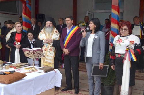 Inaugurarea şcolii din Gara Banca Poza 130171