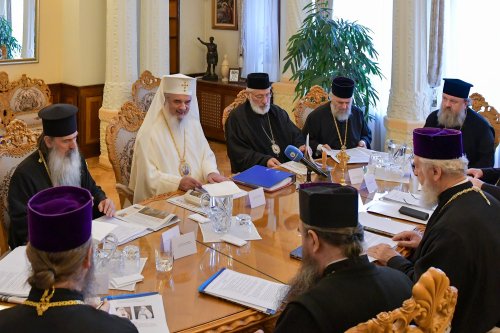 Întrunirea Sinodului Mitropoliei Munteniei și Dobrogei la Patriarhie Poza 130205