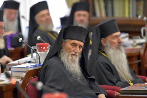 Noi hotărâri ale Sfântului Sinod al Bisericii Ortodoxe Române Poza 130829
