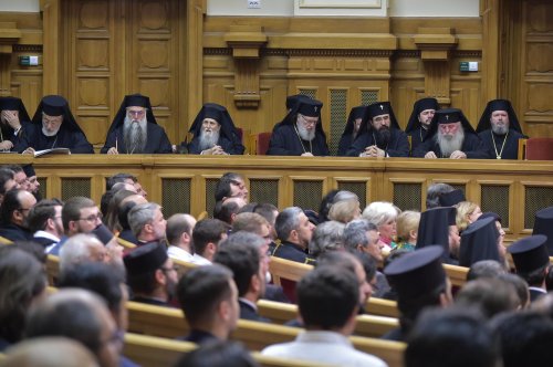 Şedinţă solemnă a Sfântului Sinod în Palatul Patriarhiei Poza 130779