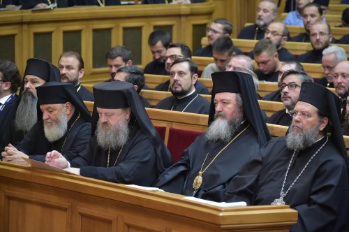Şedinţă solemnă a Sfântului Sinod în Palatul Patriarhiei Poza 130786