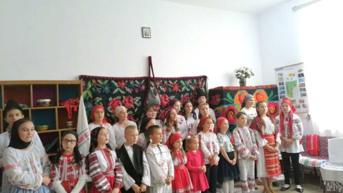 Satul românesc, omagiat la școala din Lungești Poza 131020