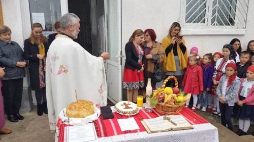 Satul românesc, omagiat la școala din Lungești Poza 131021