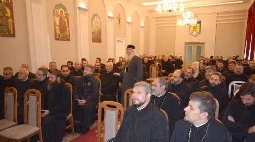 Conferință a preoților din protopopiatele orașului Timișoara Poza 131462