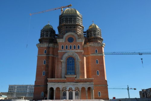 Lucrări importante la acoperișul și icoanele Catedralei Naționale Poza 131520