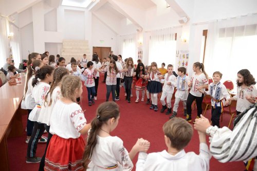 Tabără culturală pentru copii la Mănăstirea Caraiman Poza 131576