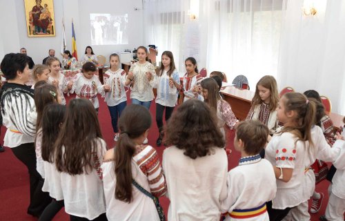 Tabără culturală pentru copii la Mănăstirea Caraiman Poza 131579
