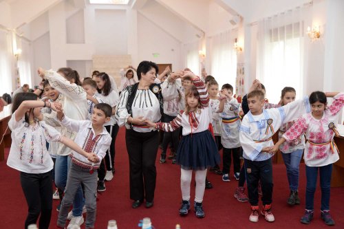 Tabără culturală pentru copii la Mănăstirea Caraiman Poza 131583