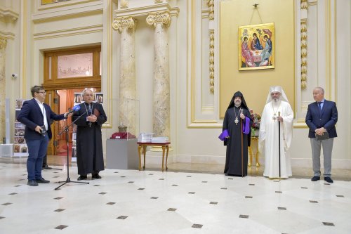 Expoziție și lansare de carte la Palatul Patriarhiei Poza 131890