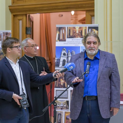 Expoziție și lansare de carte la Palatul Patriarhiei Poza 131903