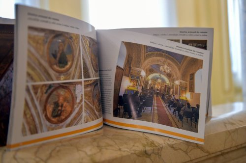 Expoziție și lansare de carte la Palatul Patriarhiei Poza 131905