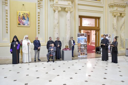 Expoziție și lansare de carte la Palatul Patriarhiei Poza 131911
