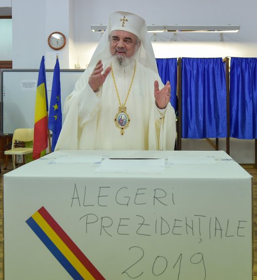 Patriarhul României a votat la Bucureşti Poza 131945