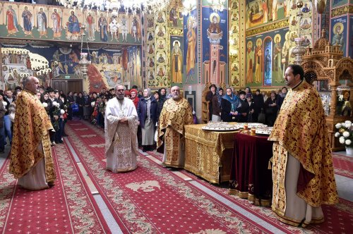 Sfântul Cuvios Paisie de la Neamţ, sărbătorit în Capitală Poza 132451