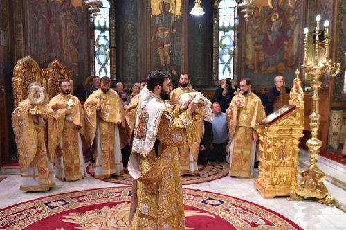 Patriarhul României a hirotonit un diacon pentru Catedrala Patriarhală Poza 132529