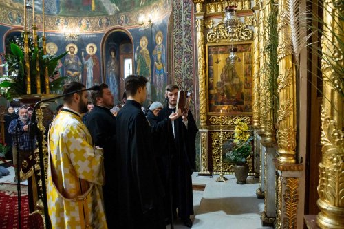 Hirotonie întru diacon la Mănăstirea Radu Vodă din Capitală Poza 132578