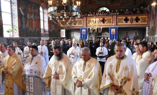 Bucurii duhovnicești și sfințire de lucrări în Parohia Aluniș, județul Cluj Poza 132671