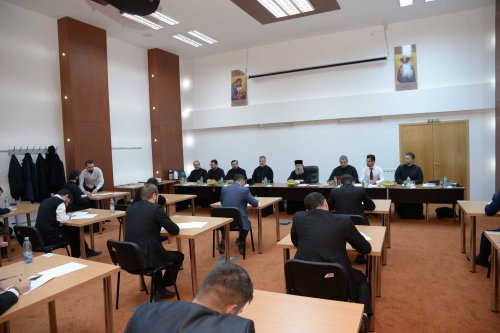 Examen de capacitate preoţească în Arhiepiscopia Bucureştilor Poza 132681