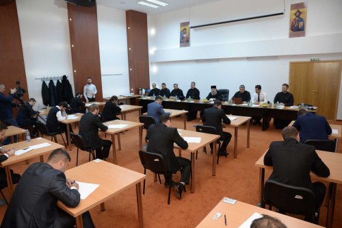 Examen de capacitate preoţească în Arhiepiscopia Bucureştilor Poza 132682