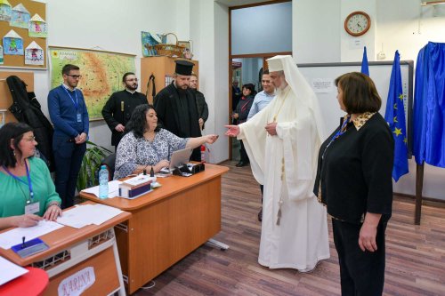 Patriarhul României a votat la Alegerile prezidențiale din România Poza 133230