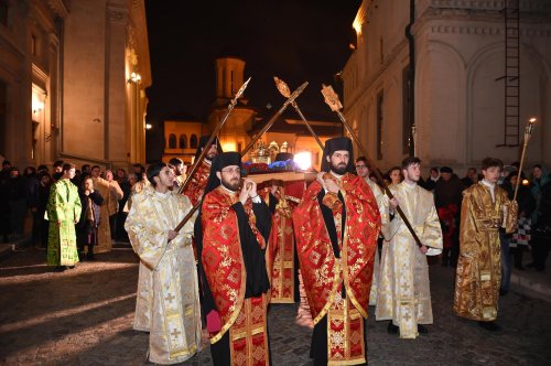 Procesiune cu moaștele Sfântului Apostol Andrei la Catedrala Patriarhală Poza 133497